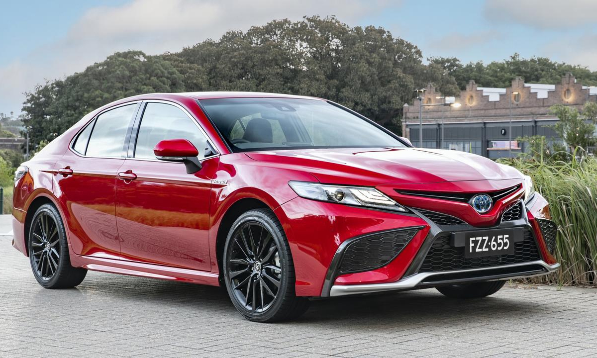 Toyota-Camry-1-8157-1697702263