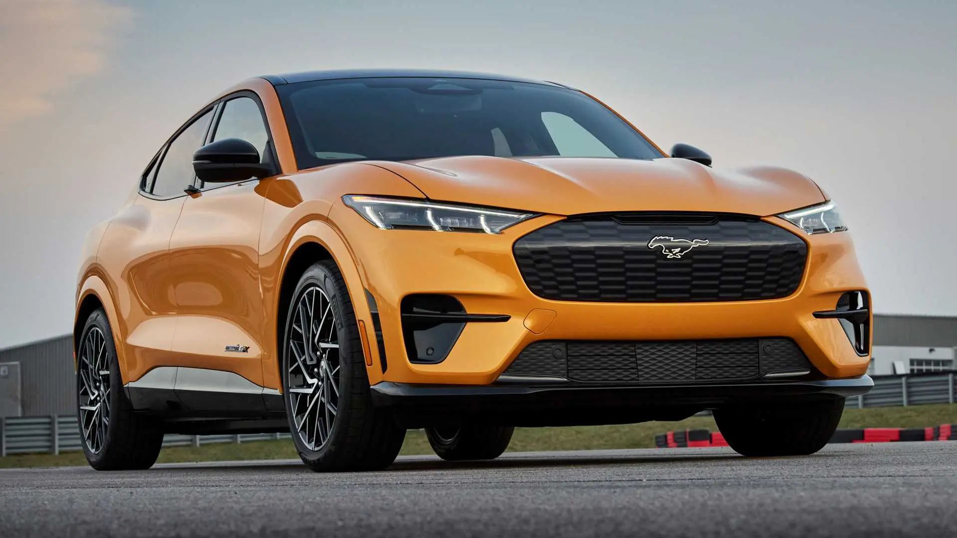 2021-ford-mustang-mach-e-gt-pricing-1619452054308326234110_result