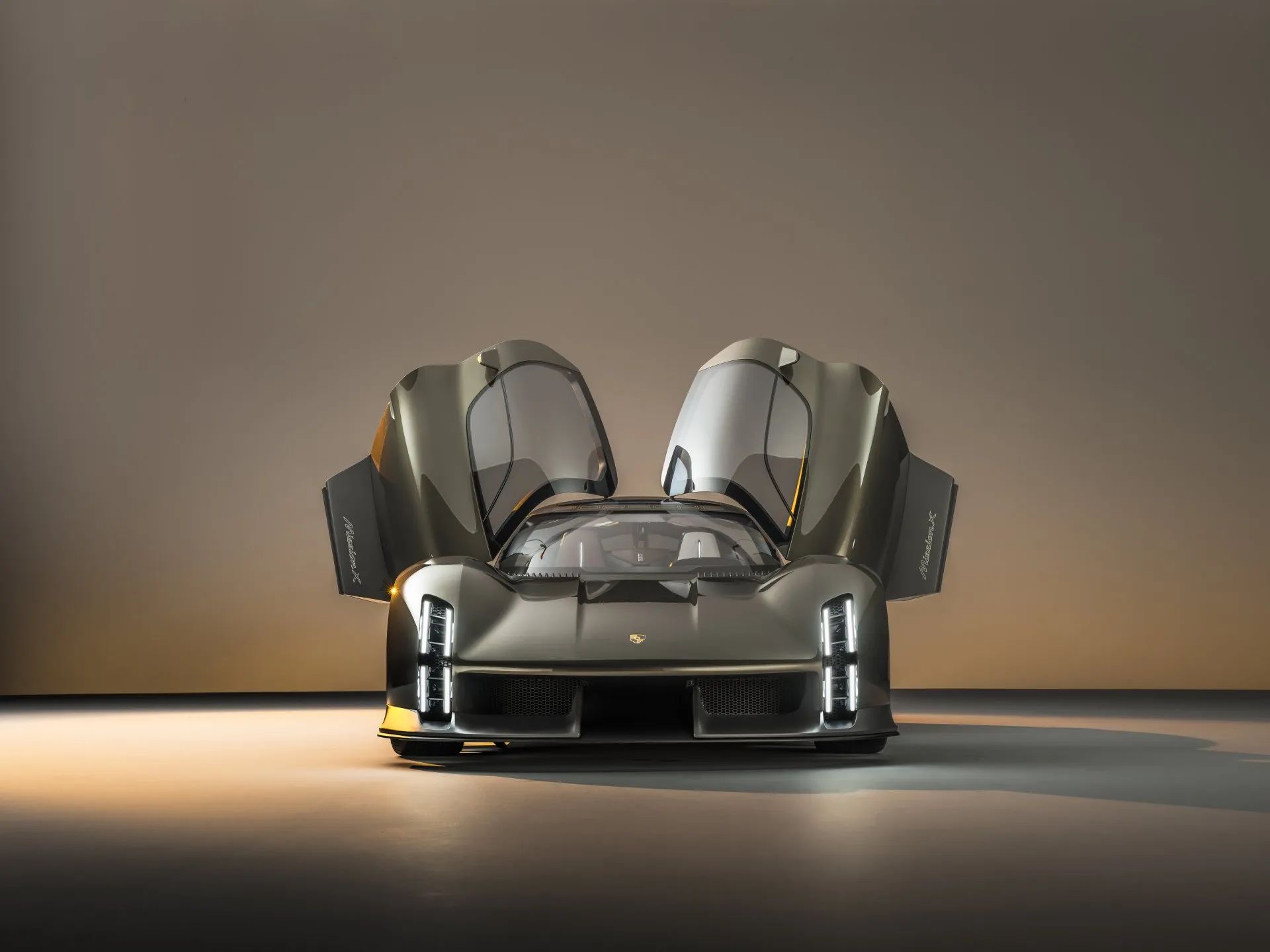 Porsche-Mission-X-electric-hypercar-3_result
