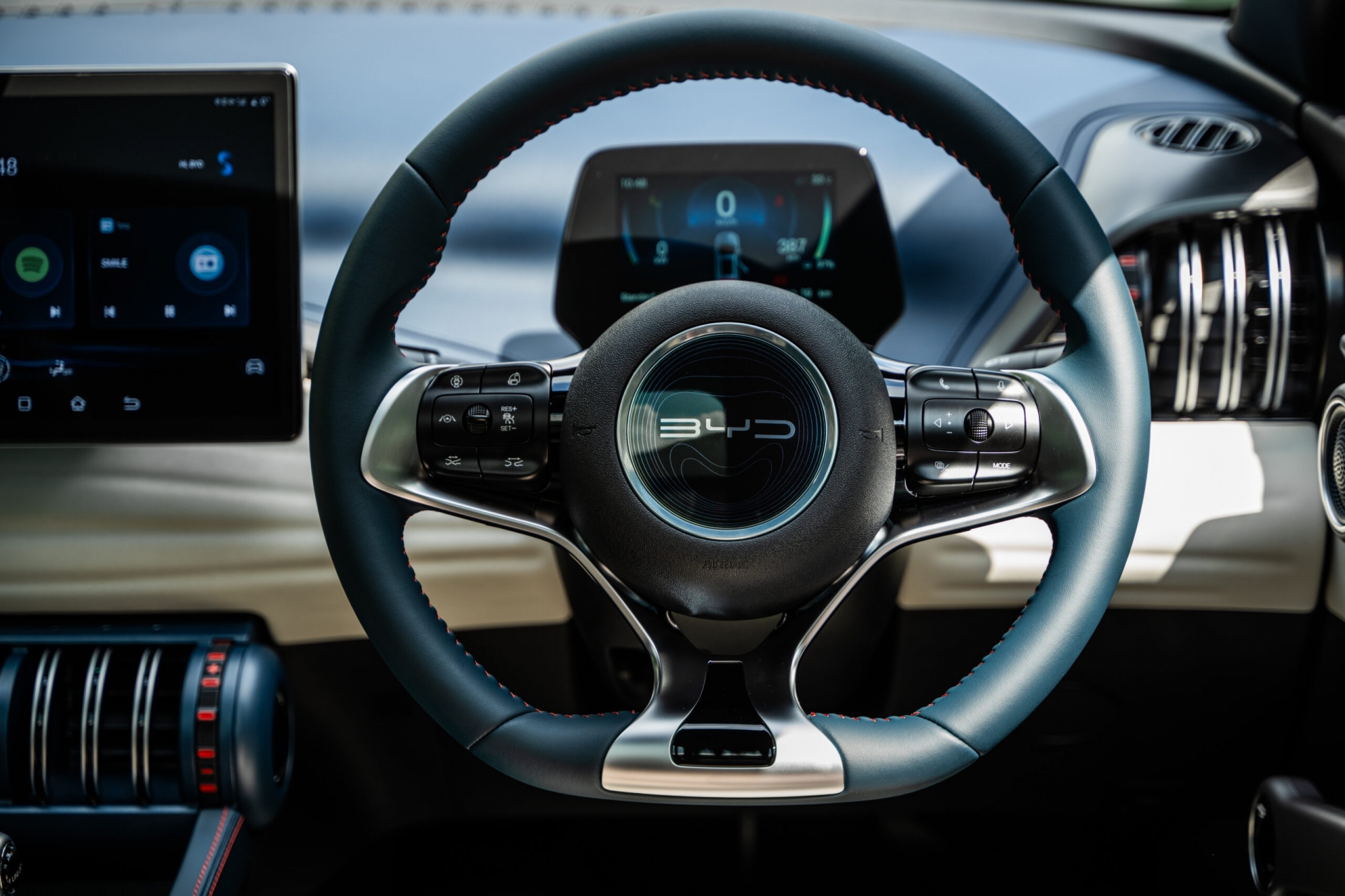 Xe điện sắp về Việt Nam BYD Atto 3 có phiên bản mới, giá quy đổi từ 614 triệu đồng 410253