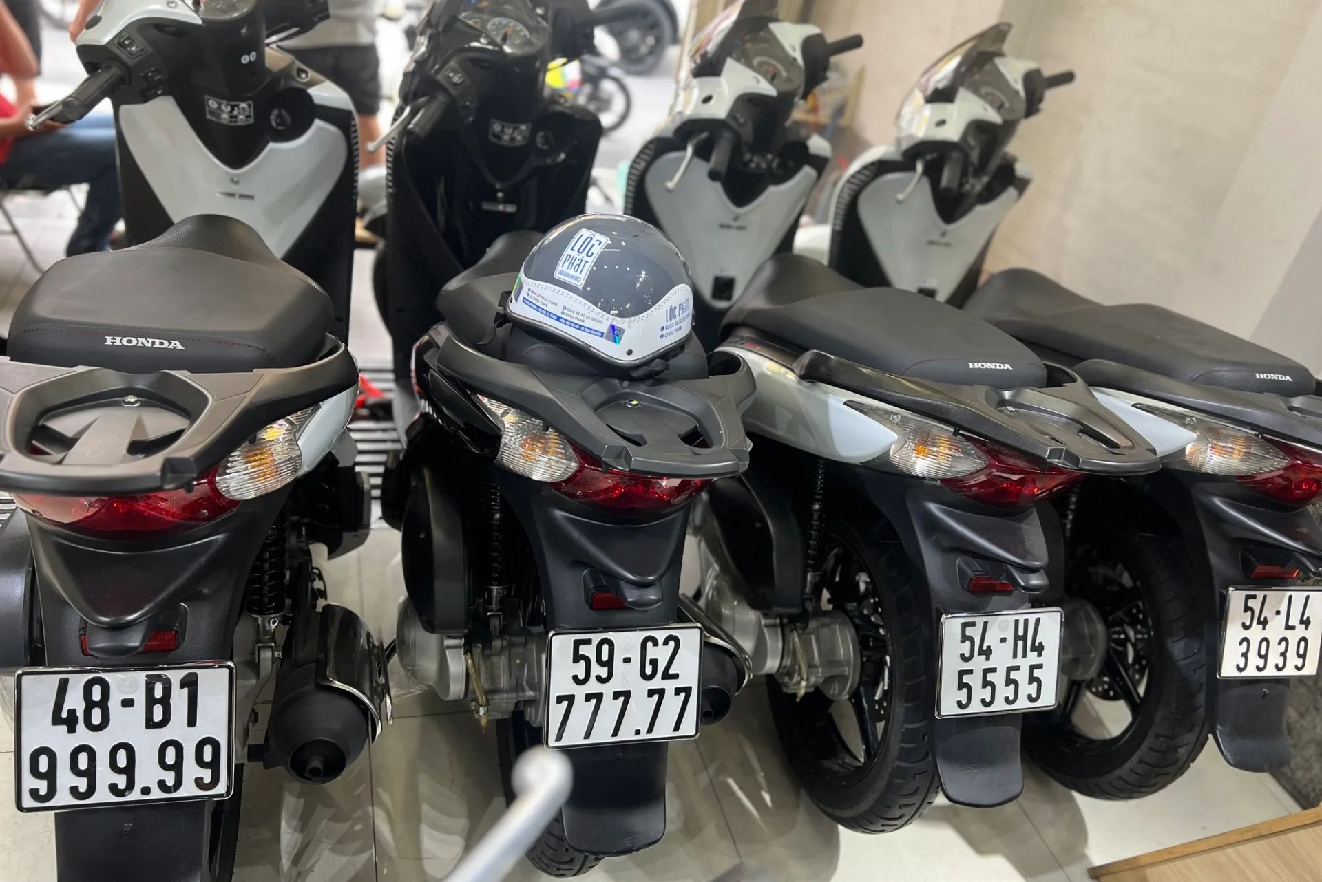 bien-so-deo-chi-con-gia-tri-ki-niem_2208162838_result