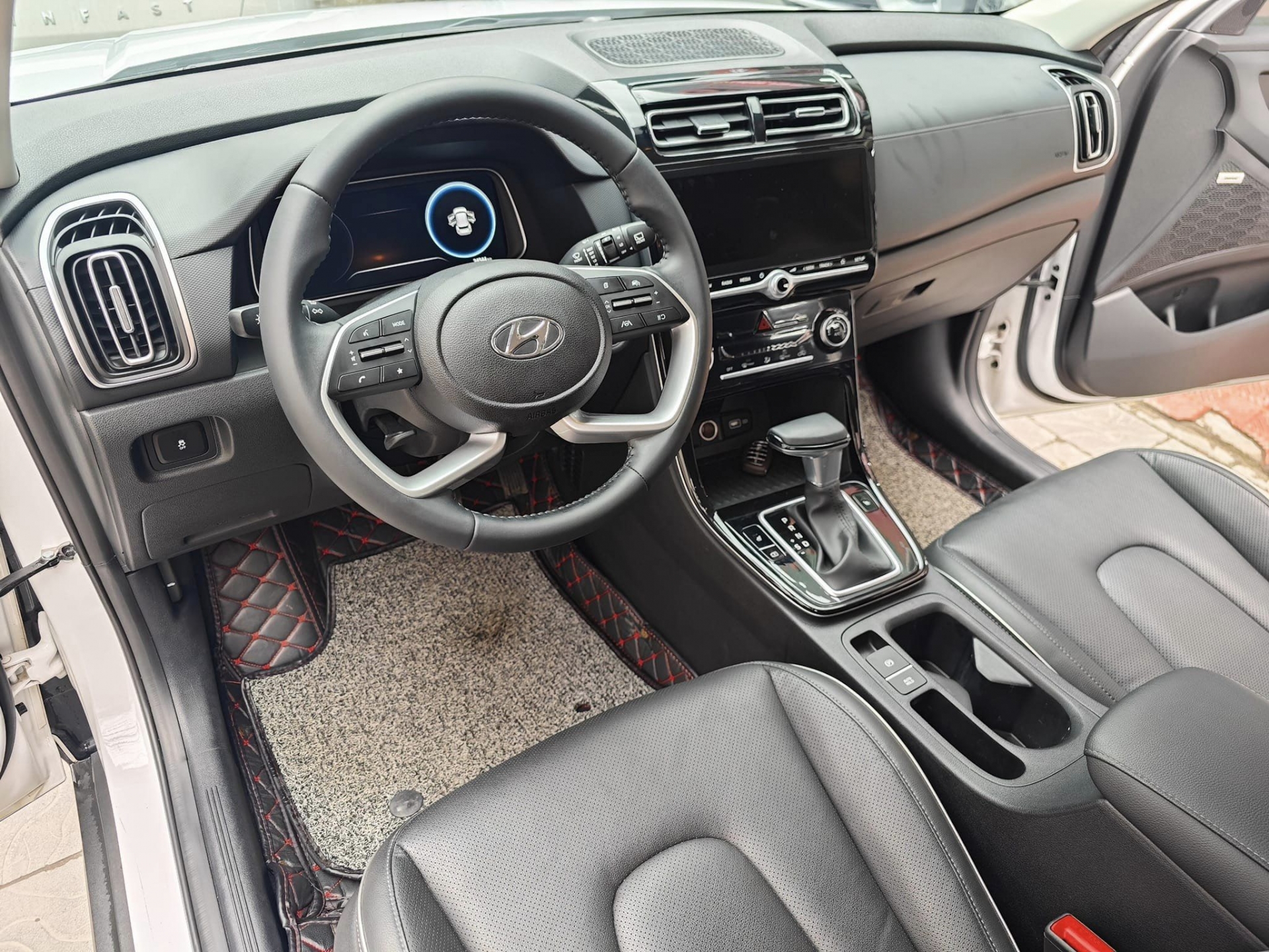 Hyundai Creta ‘full option’ lăn bánh 1 năm được chào bán với giá ngỡ ngàng 412313