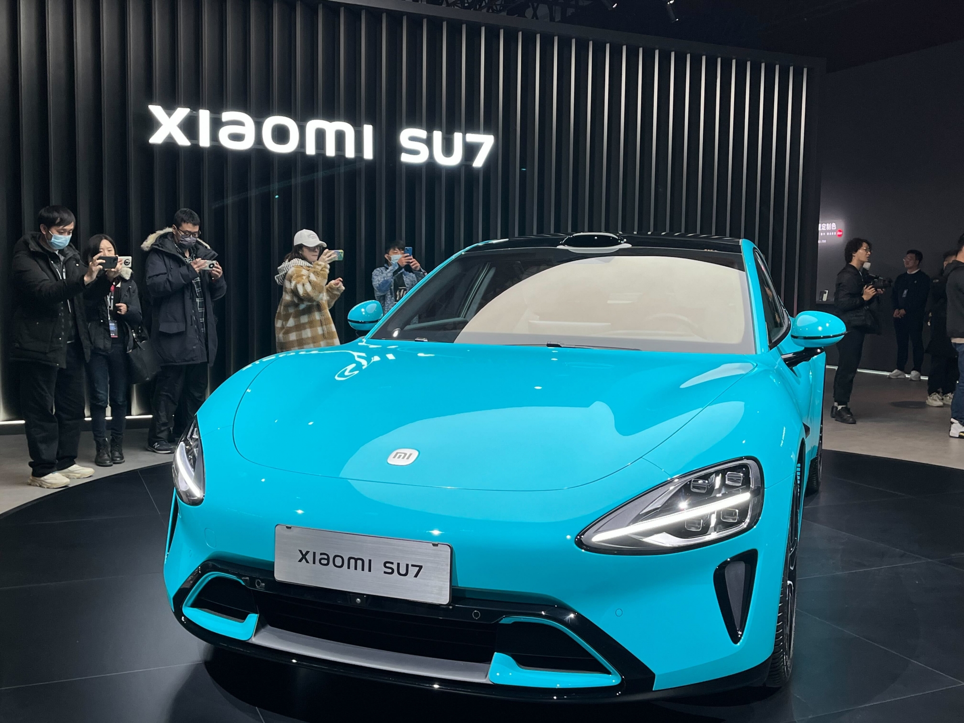 Ông lớn ngành smartphone Xiaomi ‘chơi tất tay’ với phân khúc xe điện hạng sang 412138