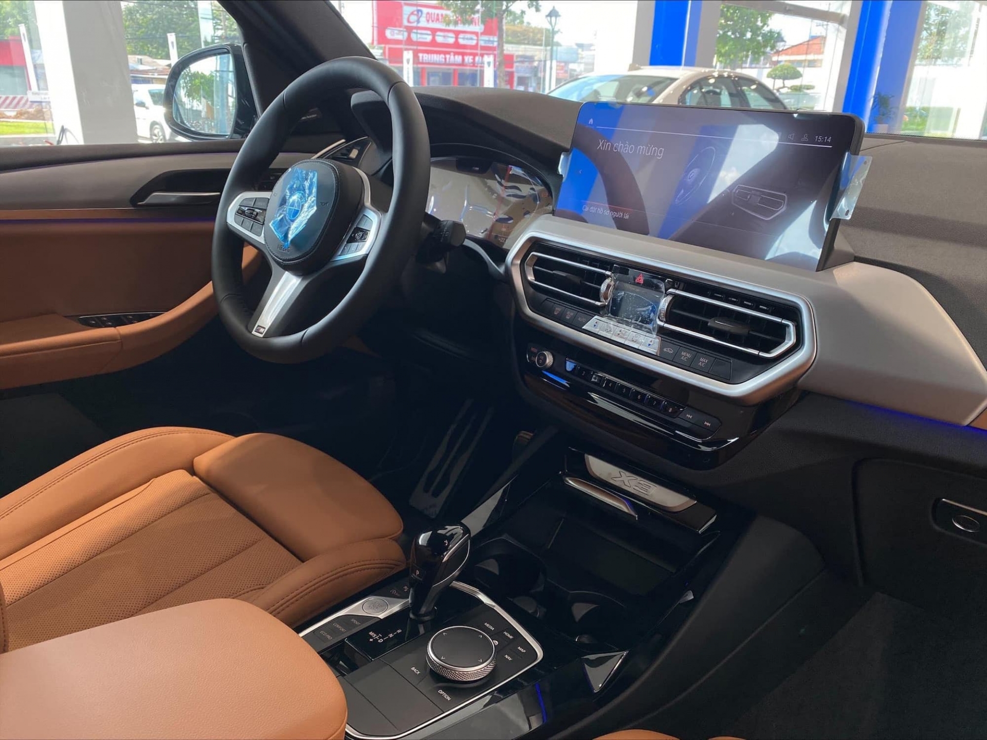 Thái Nguyên: Thay dầu xe máy, thanh niên may mắn trúng BMW X3 giá hơn 2 tỷ đồng  414527