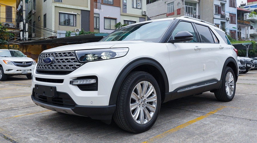 ford-explorer-limited-moi-mau-trang-9