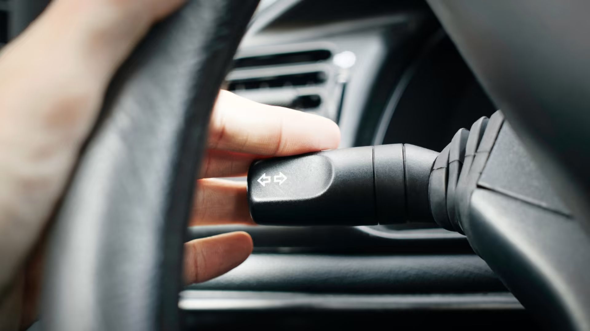 Ô tô sẽ phải có nút vật lý nếu muốn đạt điểm an toàn tối đa? 417037