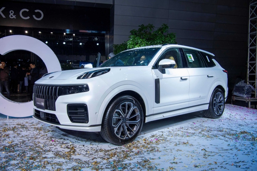 lynk-co-09-chinh-thuc-ra-mat-viet-nam-tran-ngap-cong-nghe-gia-ban-tu-22-ty-dong-374347