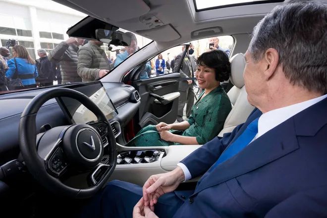 VinFast tăng tốc mở rộng mạng lưới đại lý bán xe điện tại Mỹ 420854