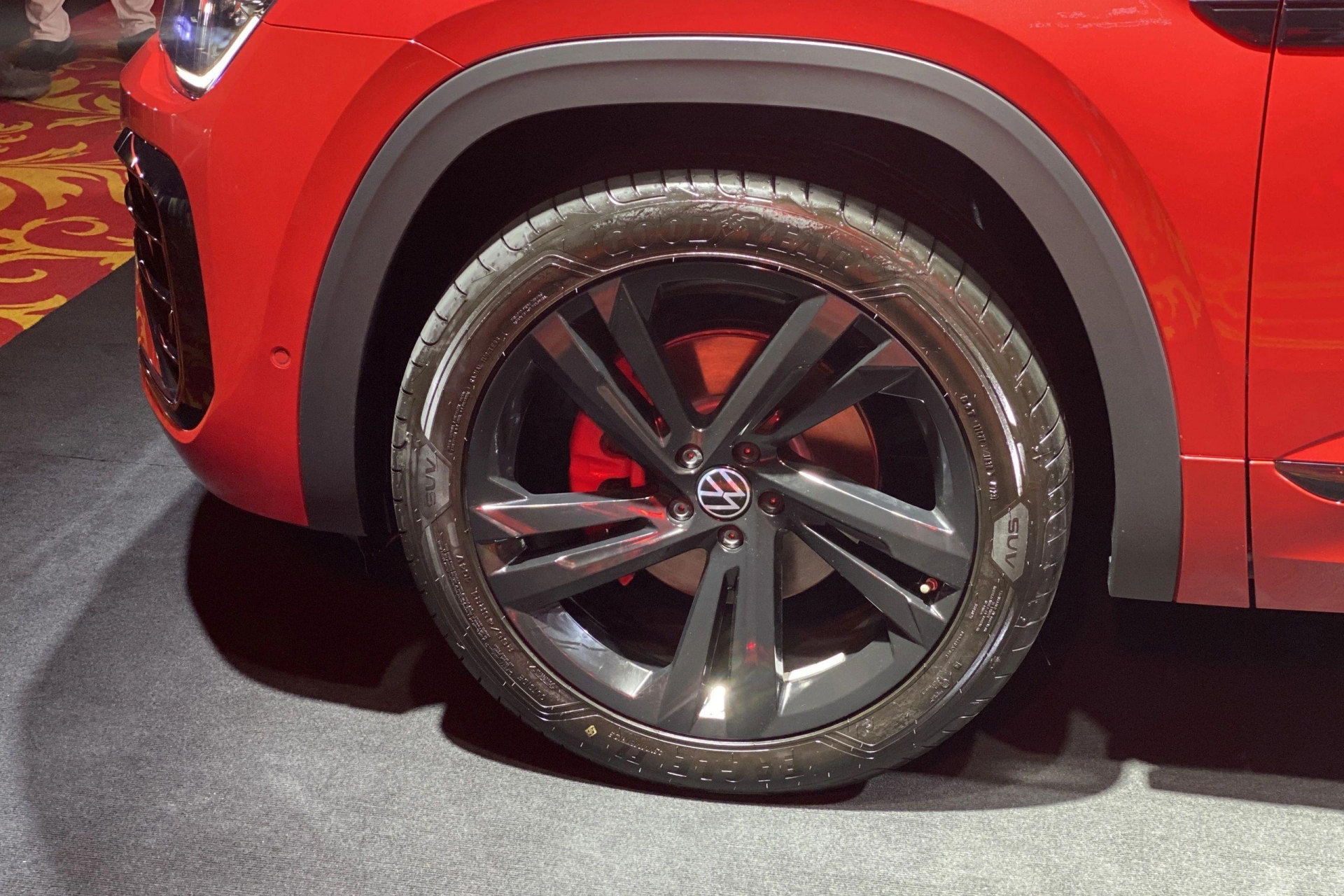 Volkswagen Teramont X chốt giá khởi điểm chưa đến 2 tỷ đồng tại Việt Nam, cạnh tranh Ford Explorer 421774