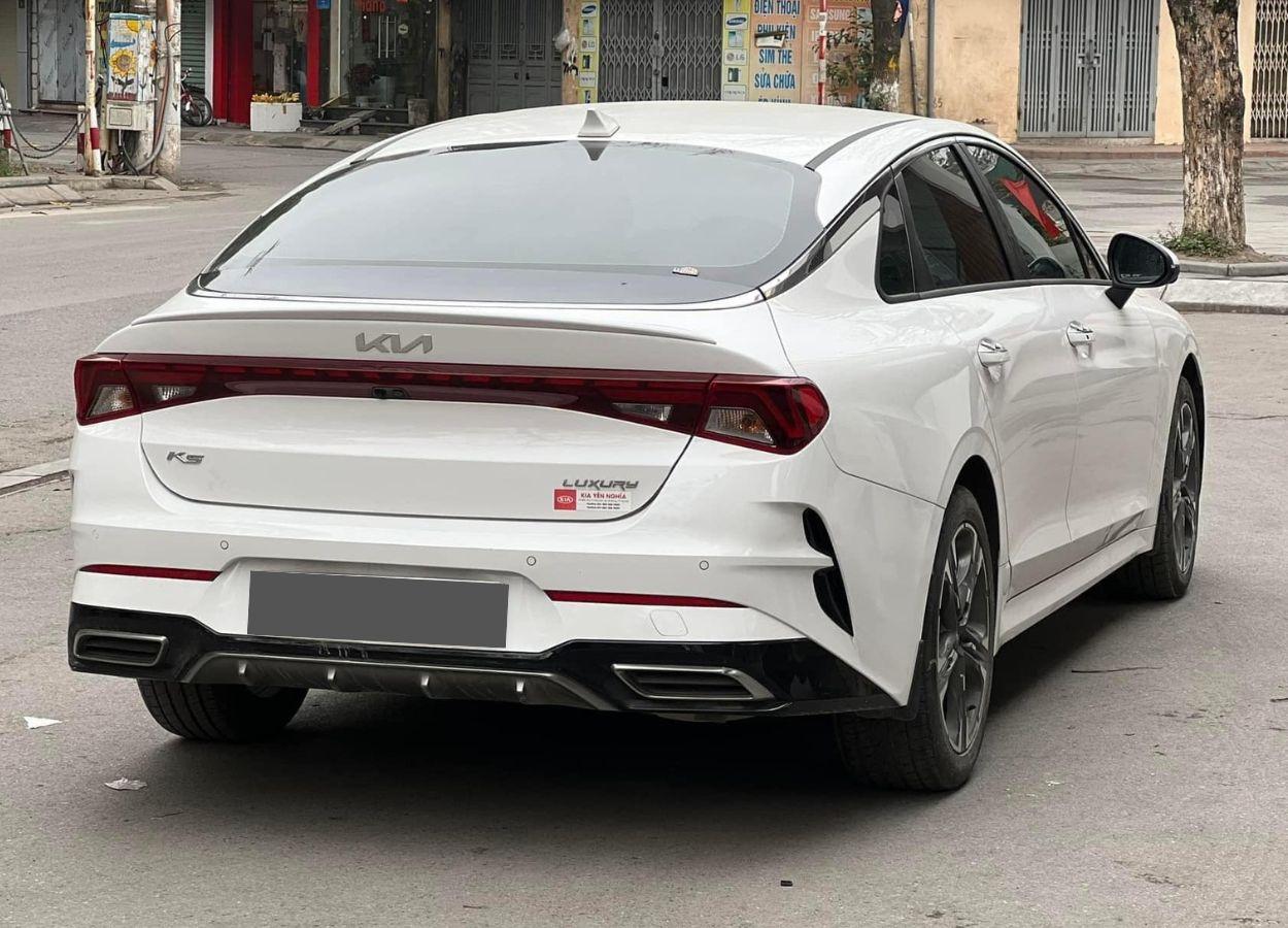  Kia K5 lăn bánh 1 năm rao bán với giá ngang Honda Civic 425075
