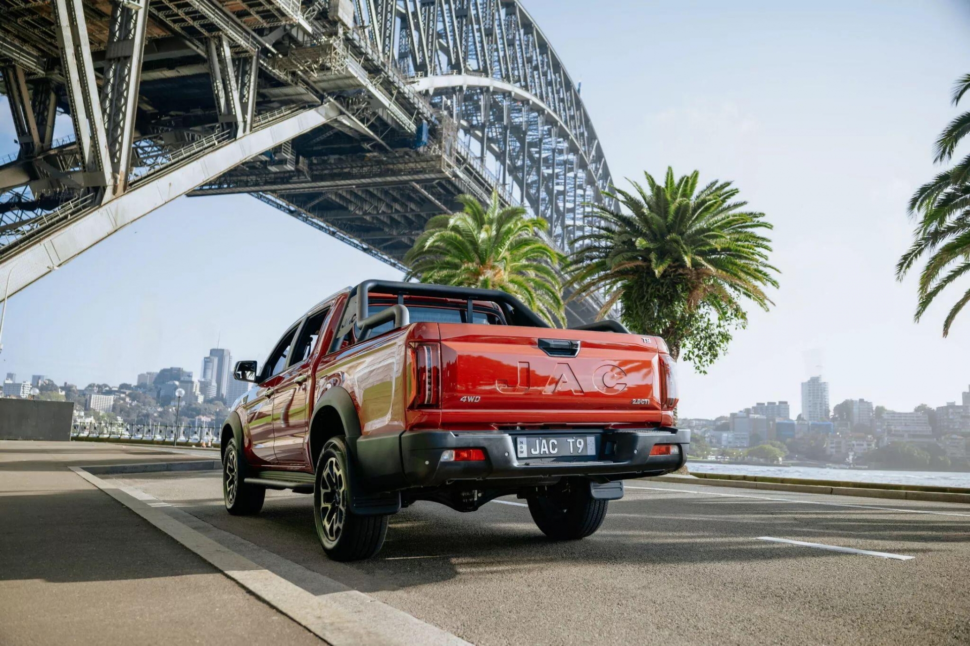 Bán tải giá rẻ JAC T9 ra mắt với vẻ ngoài cực hầm hố, thách thức Ranger, Hilux 426530