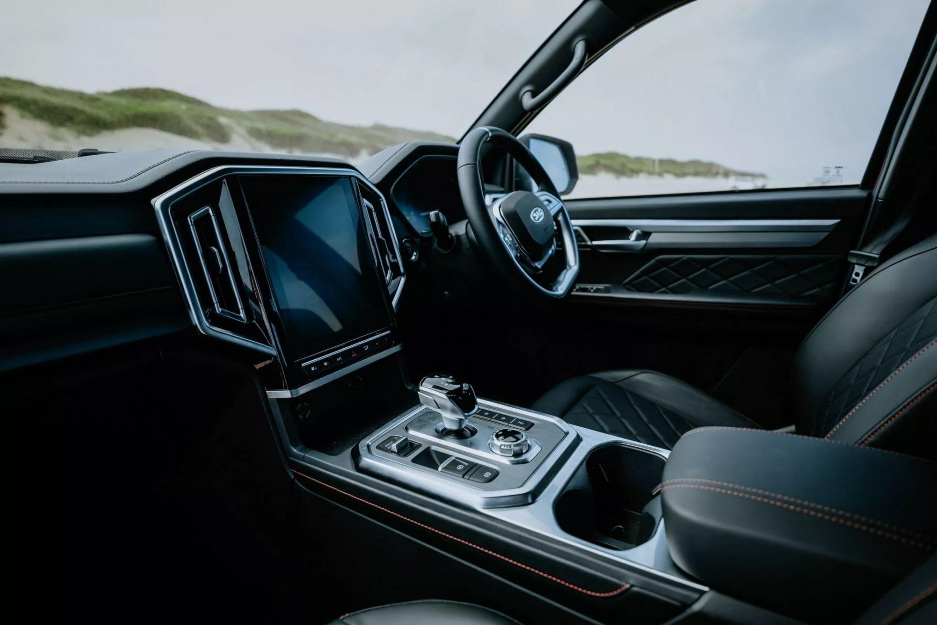 Bán tải giá rẻ JAC T9 ra mắt với vẻ ngoài cực hầm hố, thách thức Ranger, Hilux 426531