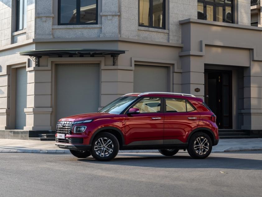 Cạnh tranh Sonet và Raize, tân binh Hyundai Venue nhận ưu đãi tới 40 triệu đồng 427605