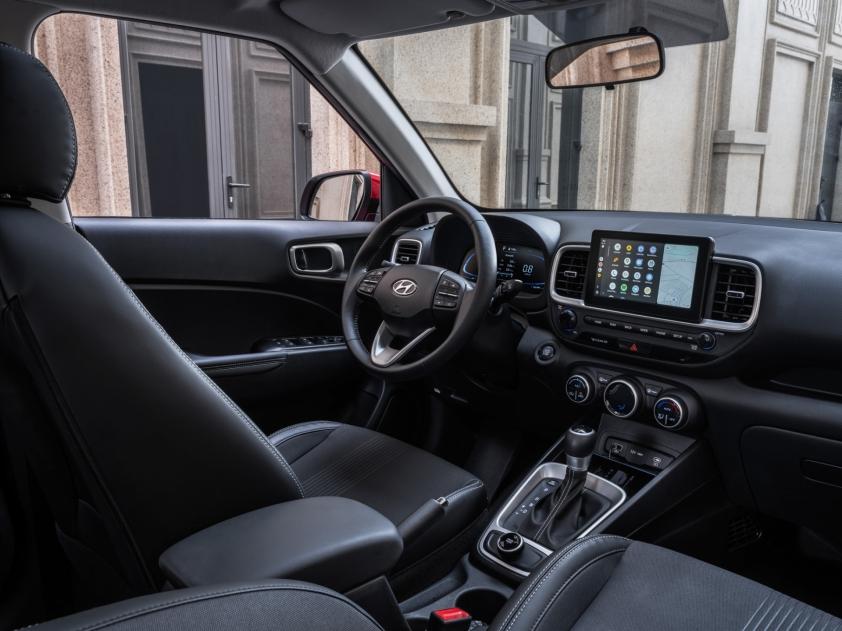 Cạnh tranh Sonet và Raize, tân binh Hyundai Venue nhận ưu đãi tới 40 triệu đồng 427606