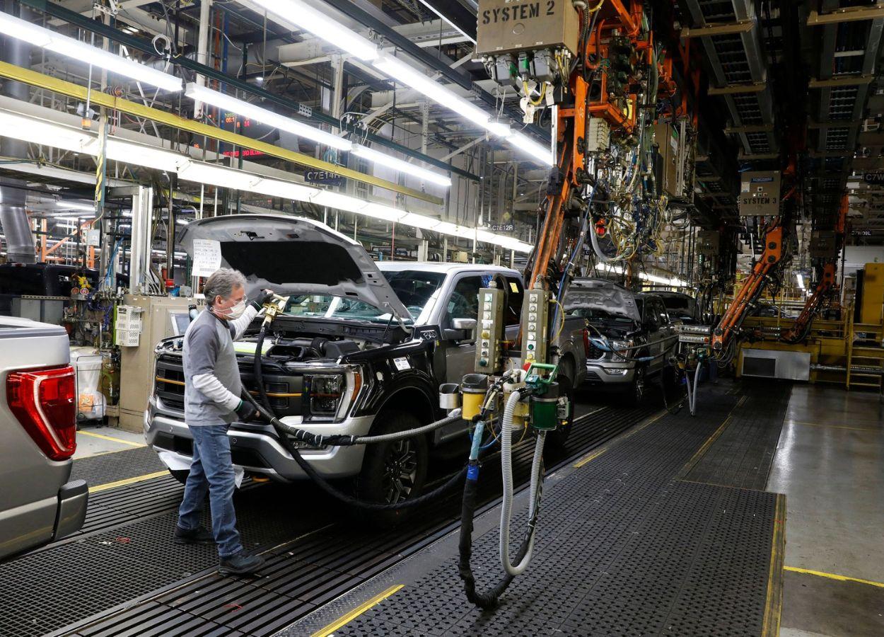 Bước lùi lớn của Mỹ trong cuộc đua xe điện 427903