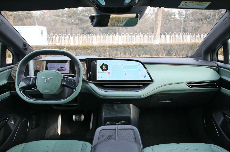 Hãng được mệnh danh ‘Rolls-Royce Trung Quốc’ ra mắt xe mới, giá quy đổi chưa tới 800 triệu đồng 427933