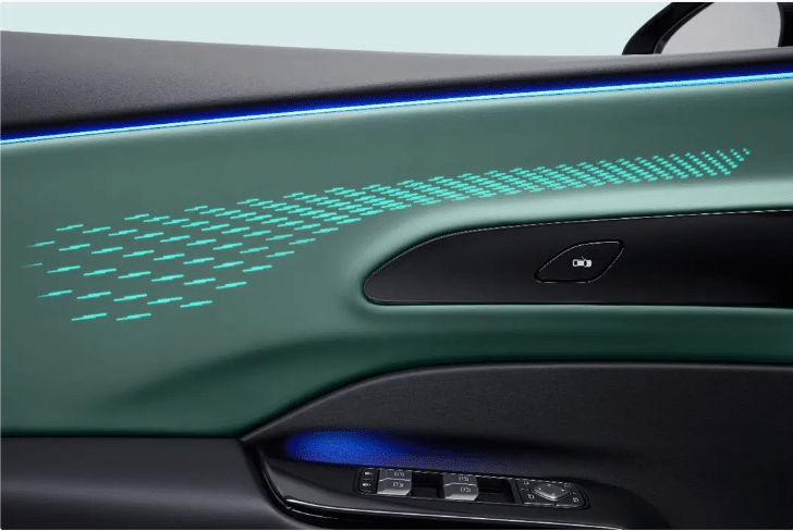 Hãng được mệnh danh ‘Rolls-Royce Trung Quốc’ ra mắt xe mới, giá quy đổi chưa tới 800 triệu đồng 427934