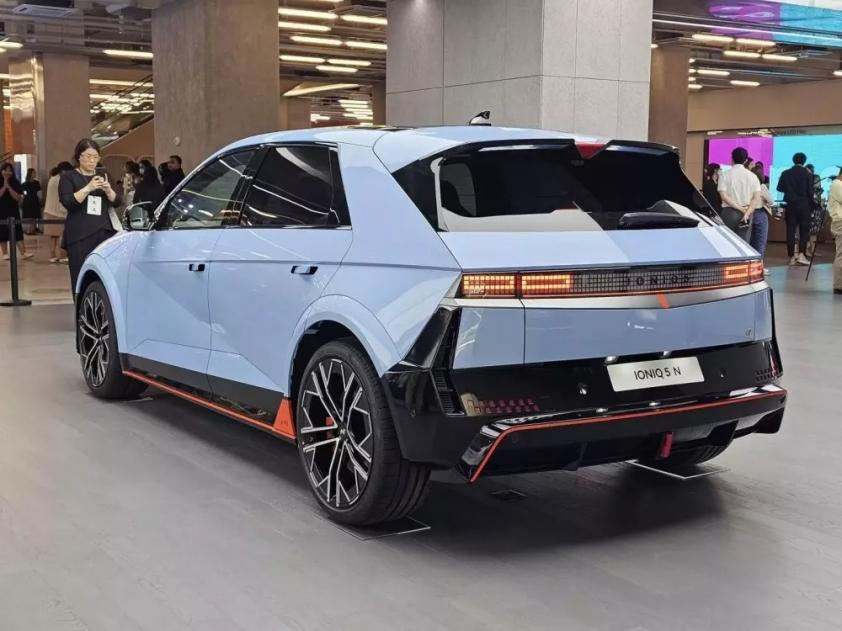 Xe điện Hyundai bị bán ‘bia kèm lạc’ với mức chênh lệch không tưởng 432854