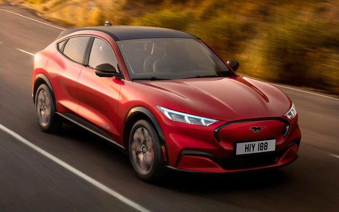 Vì sao xe hybrid đủ khả năng áp đảo xe điện tại thị trường Mỹ?  435511