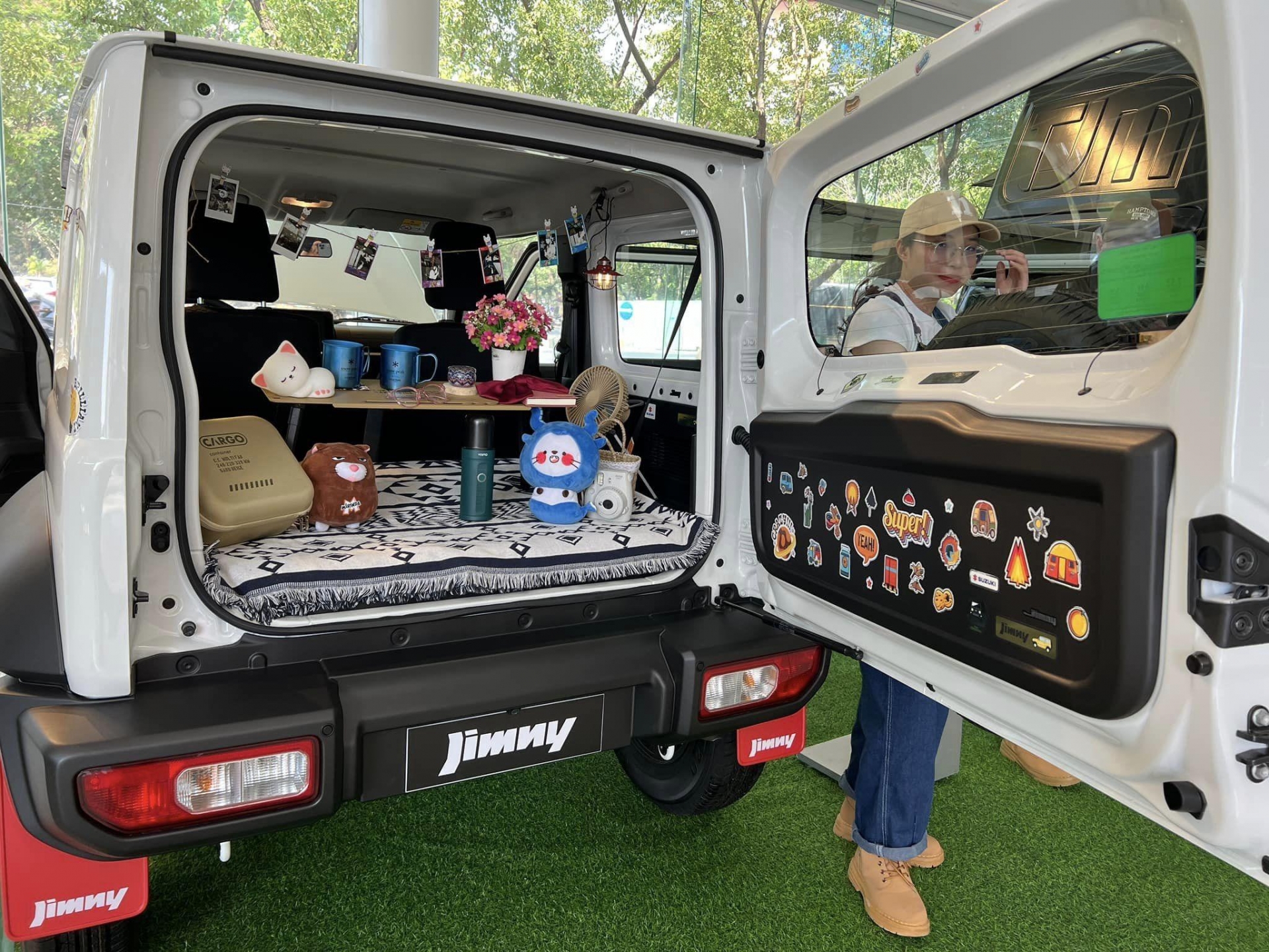 Mục sở thị ‘xe chơi’ Suzuki Jimny tại đại lý Việt Nam, giá chưa tới 800 triệu đồng 440445