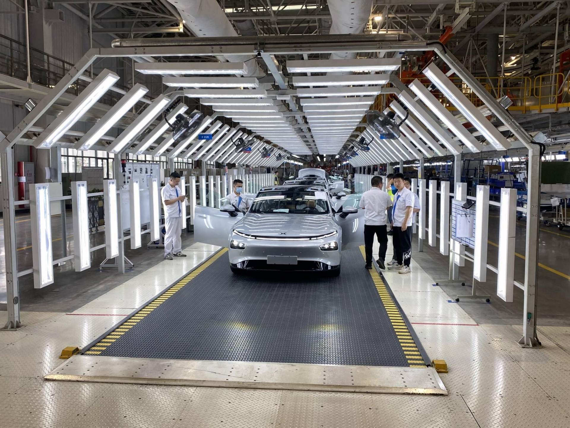Mỹ bất ngờ có động thái ‘mở đường’ cho ô tô điện Trung Quốc? 456142