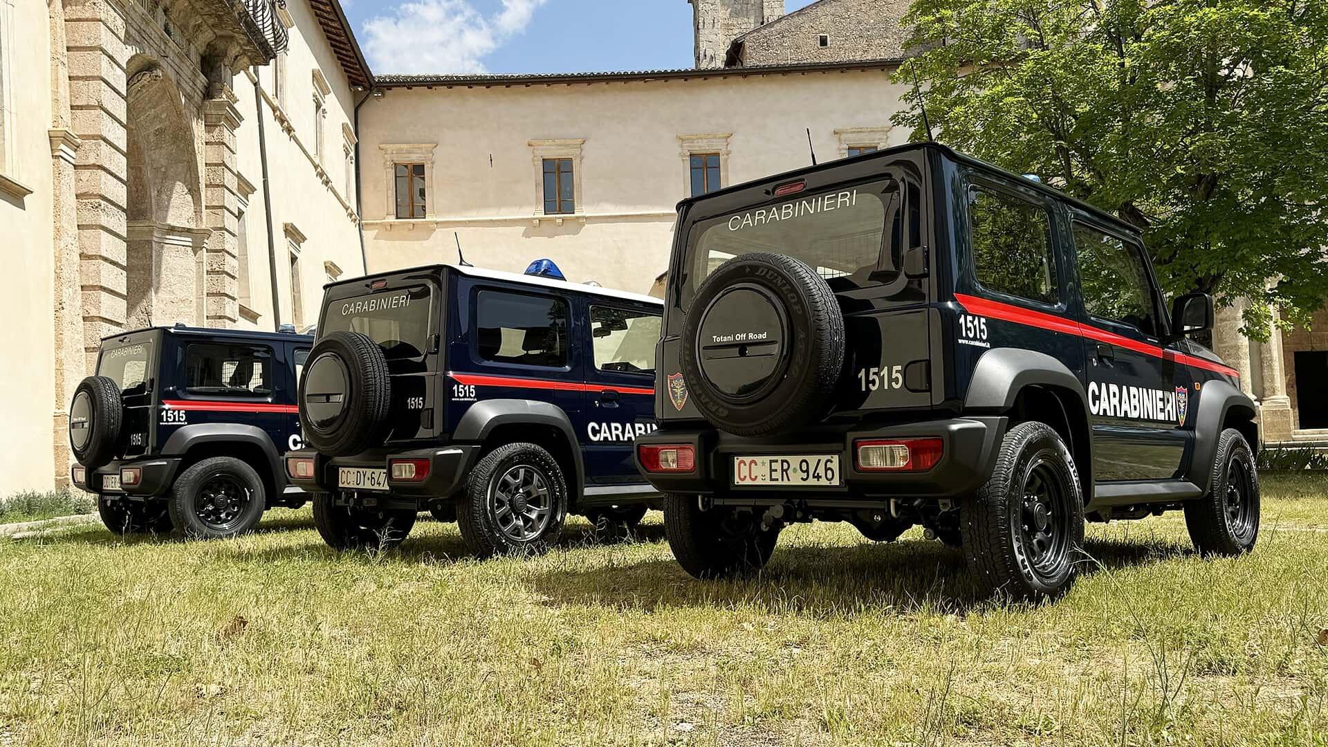 SUV off-road Suzuki Jimny gia nhập đội xe của lực lượng cảnh sát Ý 457068