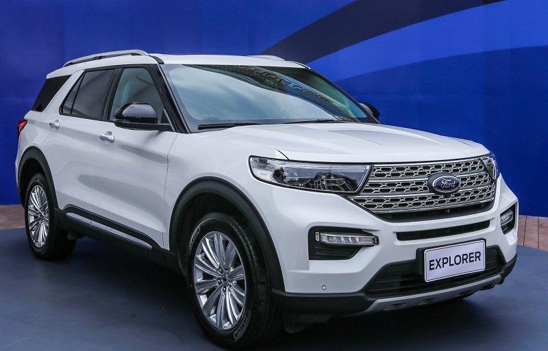 SUV cỡ lớn Ford Explorer âm thầm tăng giá 100 triệu đồng tại Việt Nam 457147