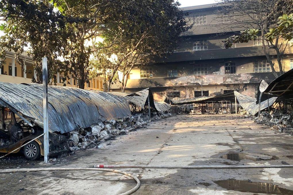 Hiện trường tan hoang sau vụ cháy lớn thiêu rụi 40 xe điện tại Hội An 458339