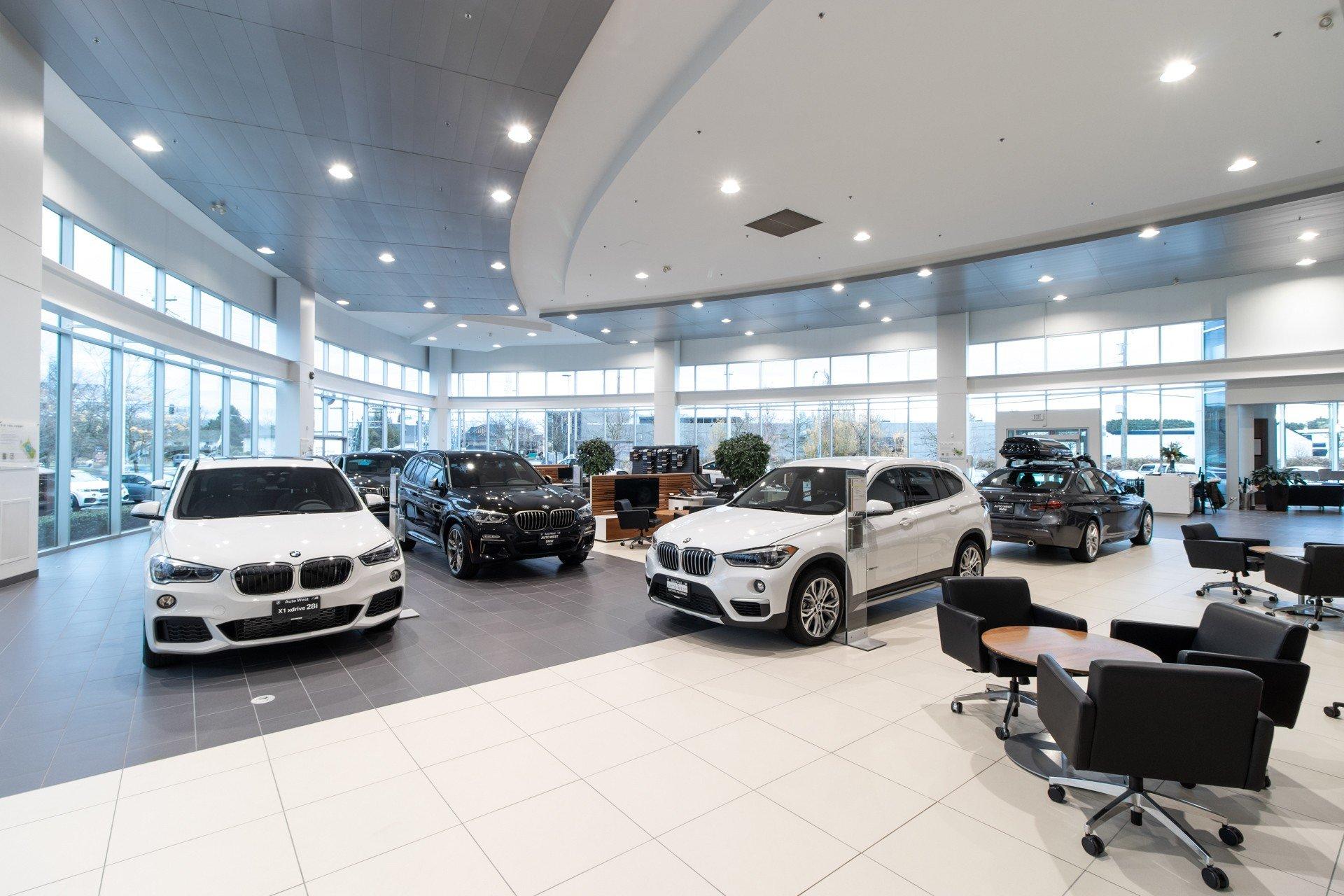 02_Auto_West_BMW_Showroom