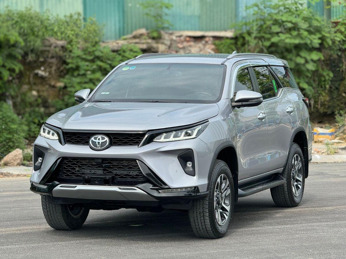 Ngỡ ngàng giá bán của Toyota Fortuner chạy lướt 3 năm tại Việt Nam 460973