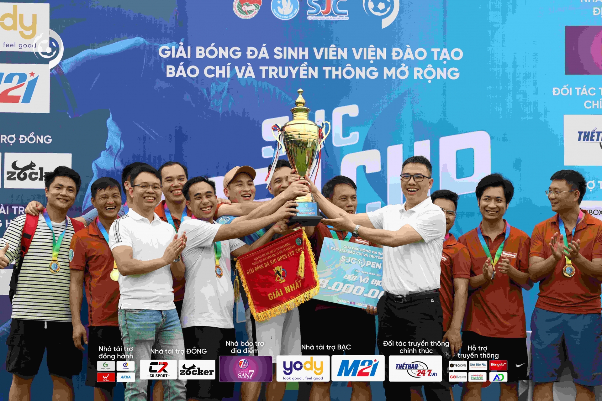 Cơn mưa bàn thắng tại chung kết SJC Open Cup 2024: Đội bóng báo Tiền Phong lên ngôi vô địch 465629