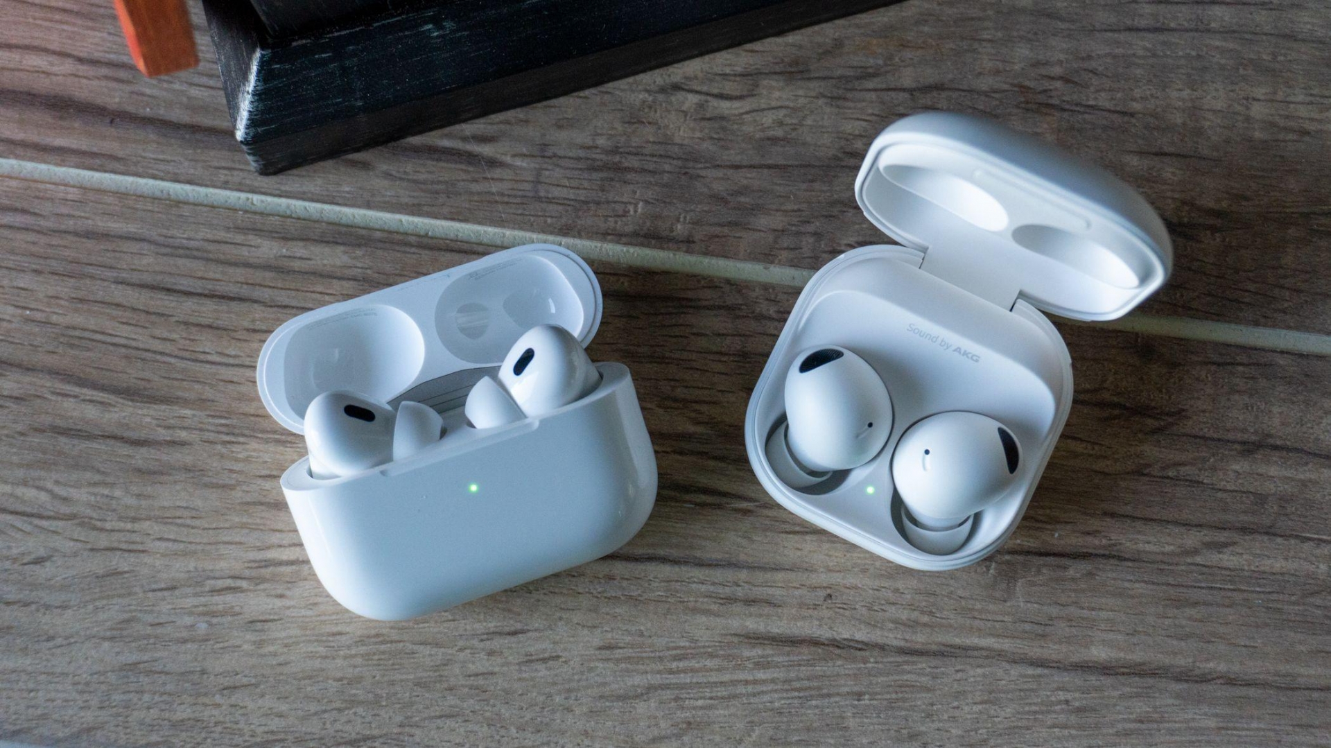 Samsung sẽ học tập thiết kế của tai nghe AirPods để đưa lên Galaxy Buds 3? 468426