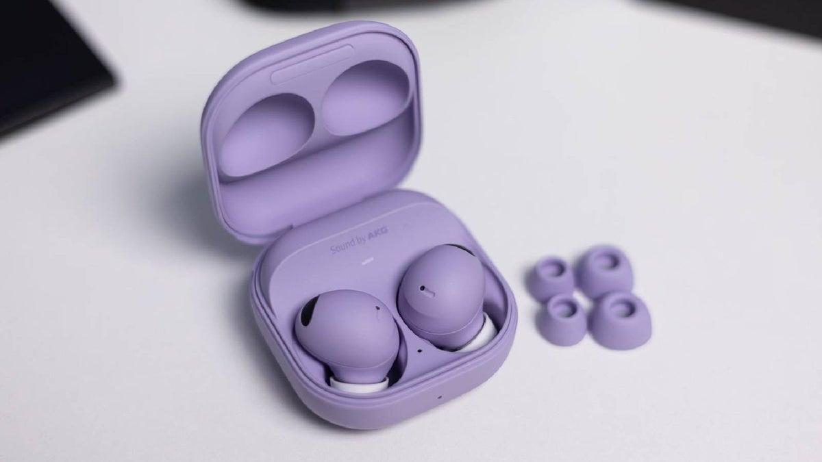 Samsung sẽ học tập thiết kế của tai nghe AirPods để đưa lên Galaxy Buds 3? 468429