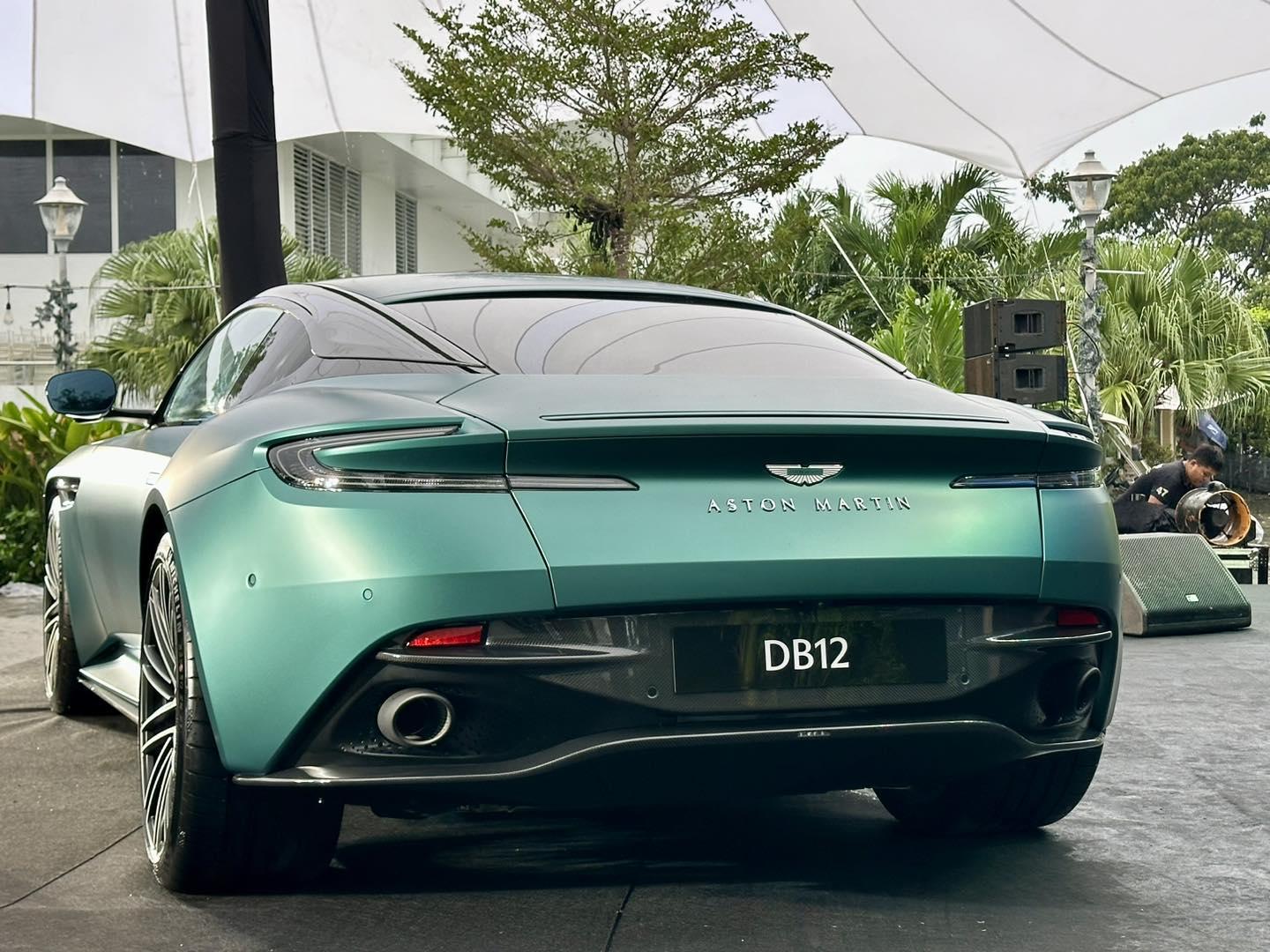 Siêu xe Aston Martin DB12 trình làng đại gia Việt, giá khởi điểm từ 19,5 tỷ đồng 473023