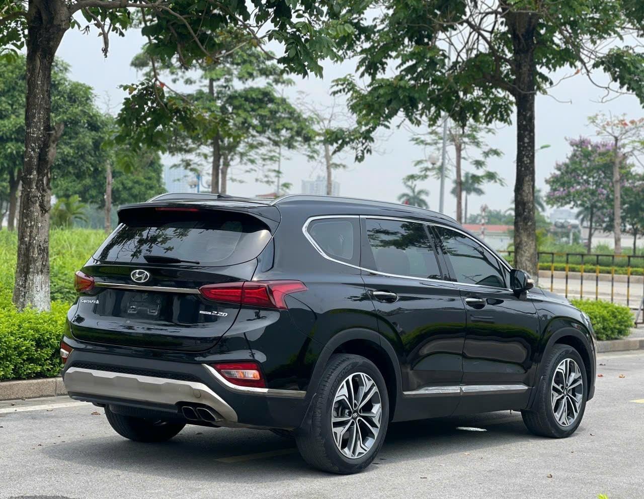 Ngỡ ngàng mức giá chào bán của Hyundai Santa Fe 2019 sau 5 năm lăn bánh tại Việt Nam 473730