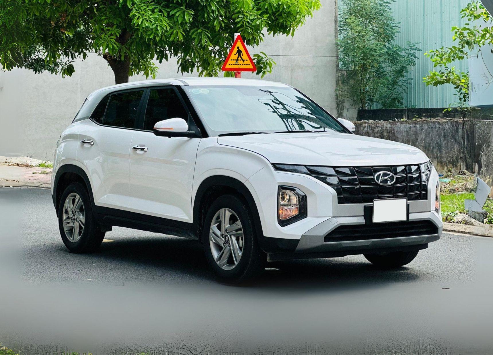 Lăn bánh chưa đầy 2.000 km, Hyundai Creta 2023 rao bán với giá khó tin 475233