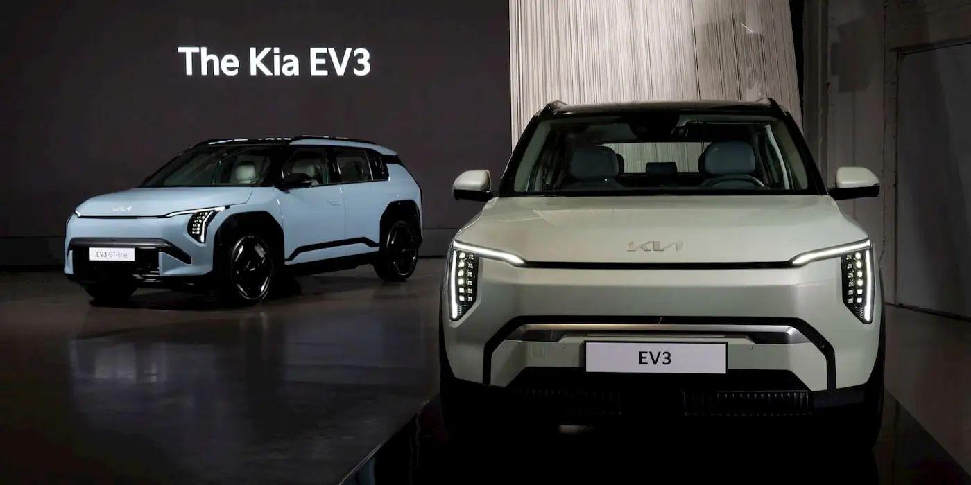 SUV điện giá rẻ Kia EV4 lần đầu lộ diện trên đường phố 476972