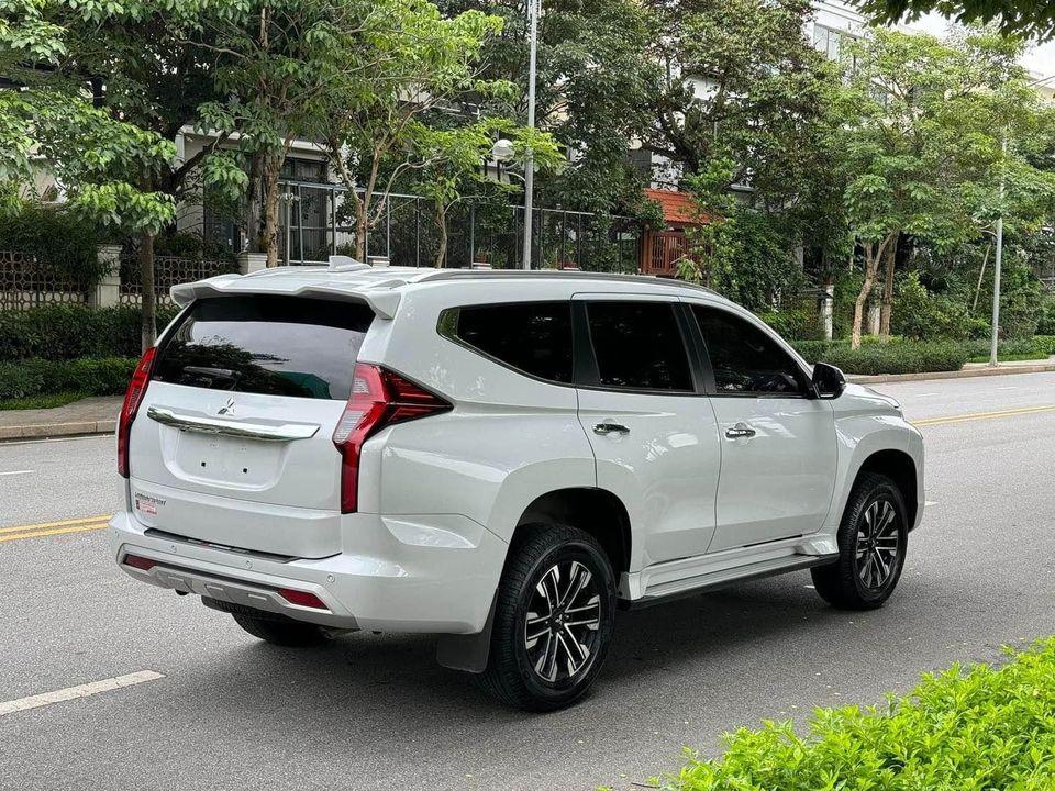 Mitsubishi Pajero Sport 2023 chạy ‘siêu lướt’ xuống giá ngang một chiếc Kia Morning 477085