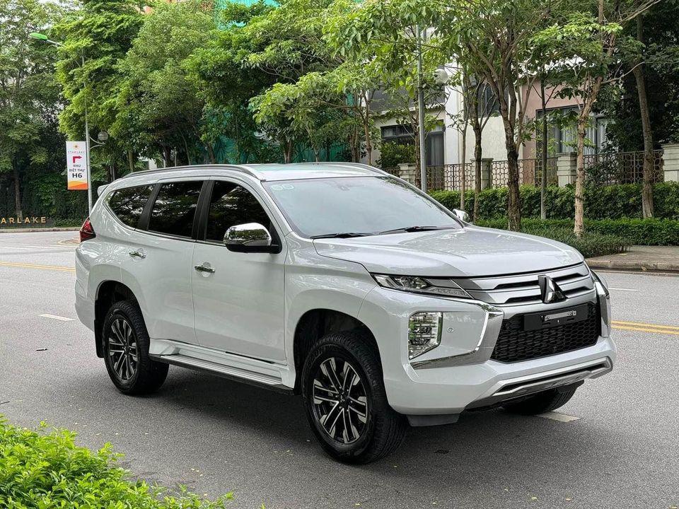 Mitsubishi Pajero Sport 2023 chạy ‘siêu lướt’ xuống giá ngang một chiếc Kia Morning 477088