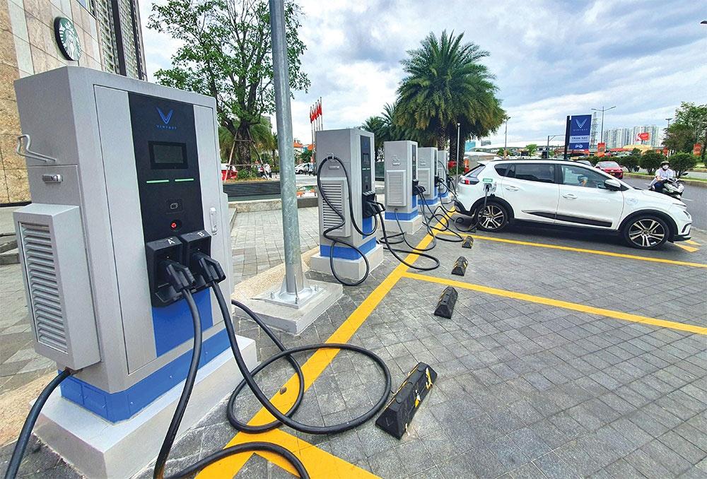 ev-charging-stations-enticing-for-investors-20230907114957