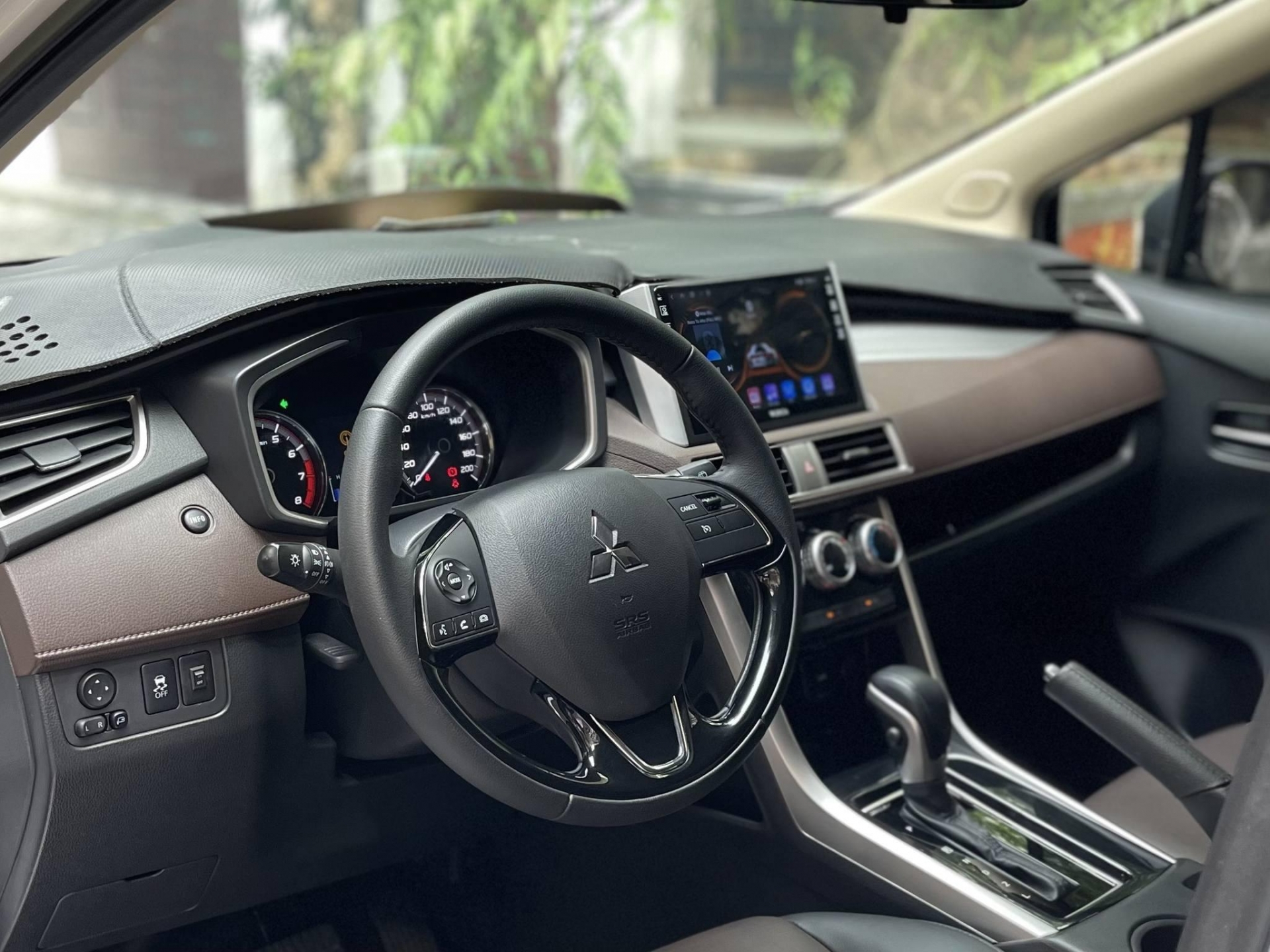 Mitsubishi Xpander Cross 2020 xuống giá ngỡ ngàng sau 4 năm lăn bánh 488745