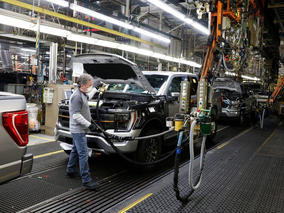 Quá nhiều xe tồn kho, các nhà sản xuất ô tô đối diện khủng hoảng thừa 509450