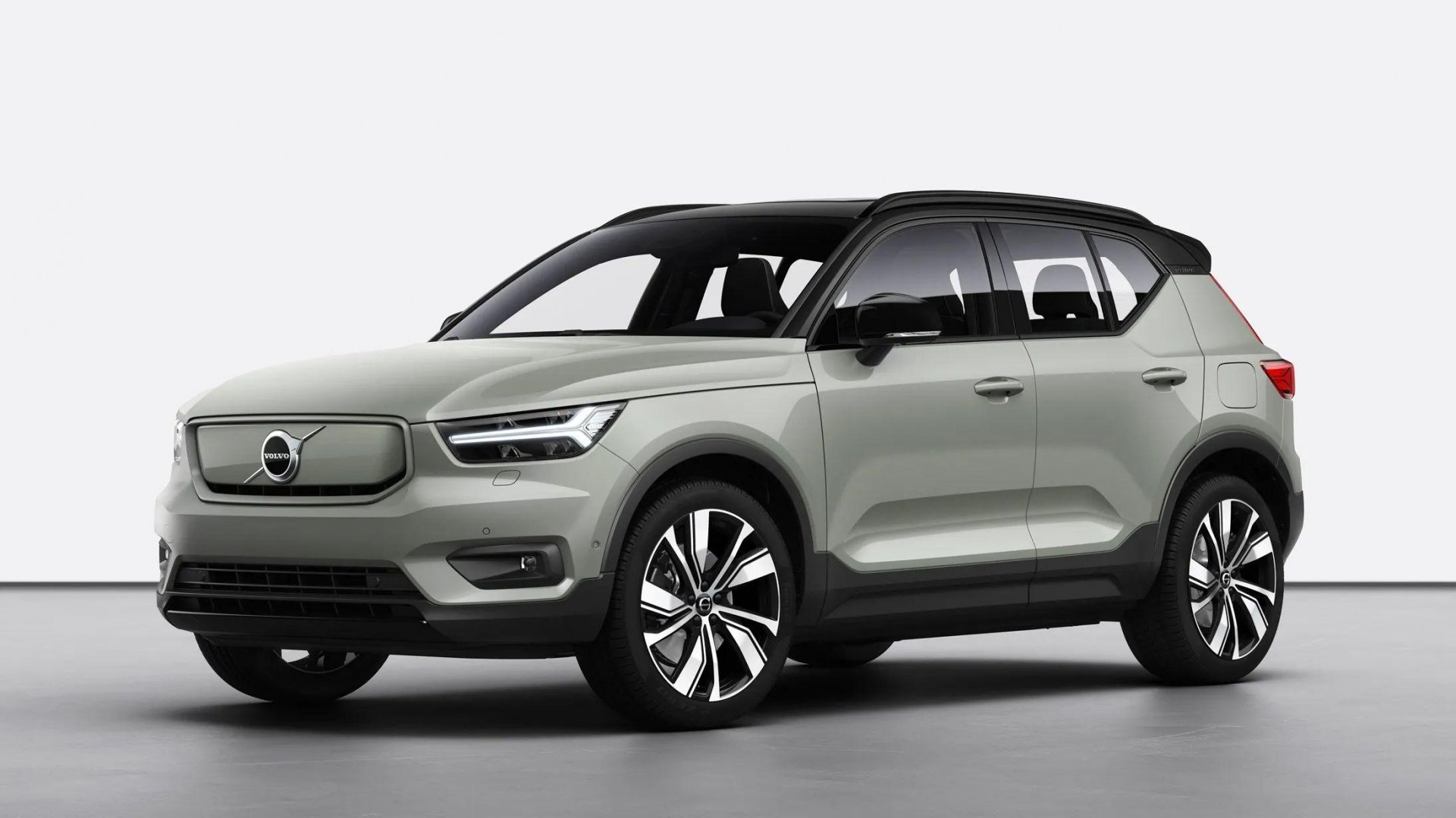 Transpo_volvo_259187_Volvo_XC40_Recharge_P8_AWD_in_Sage_Green_result