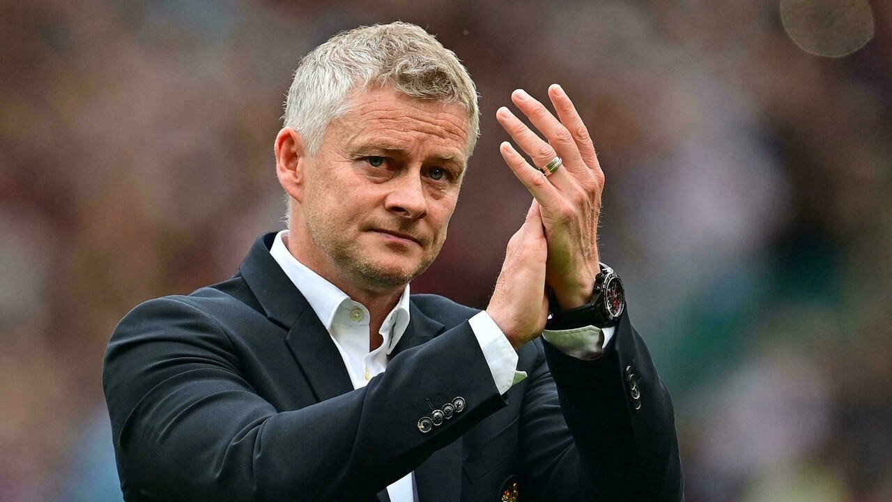 Chuyển nhượng bóng đá tối 21/10: Ấn định thời điểm Solskjaer rời MU?