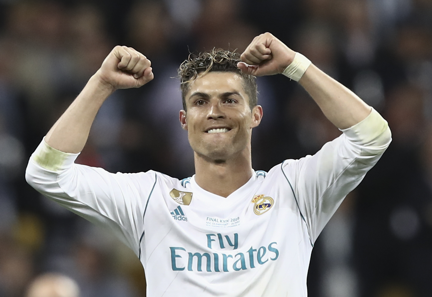 CĐV tức giận, bóc mẽ việc Real Madrid thiếu tôn trọng Ronaldo 258772