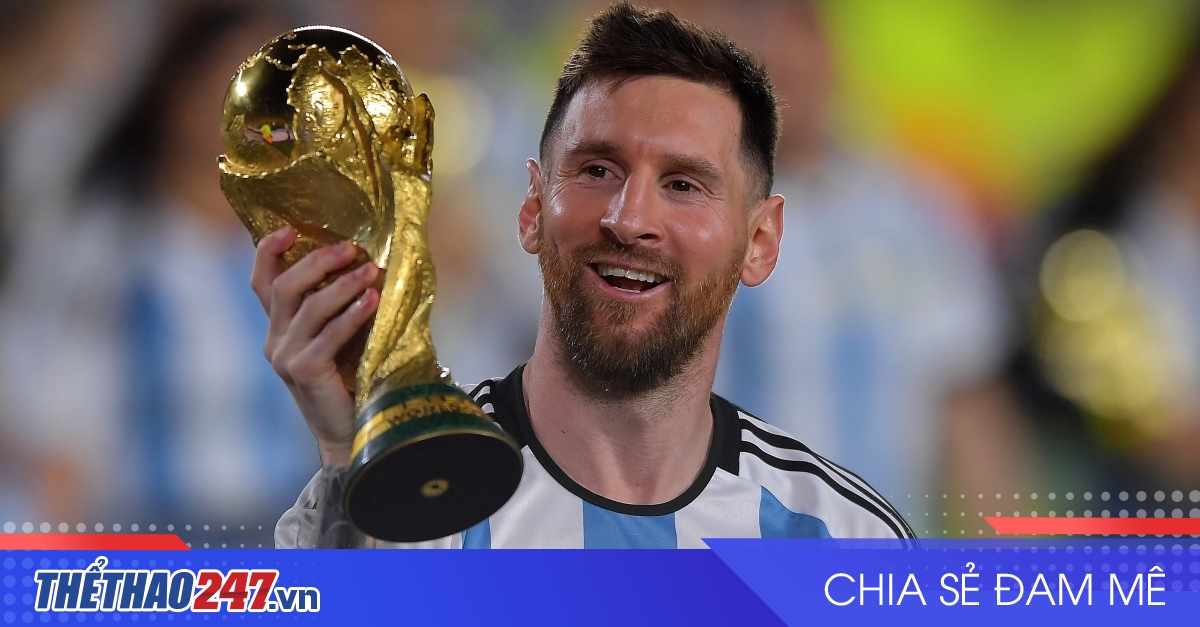 CĐV Argentina tạo bất ngờ khiến Messi bật khóc xúc động