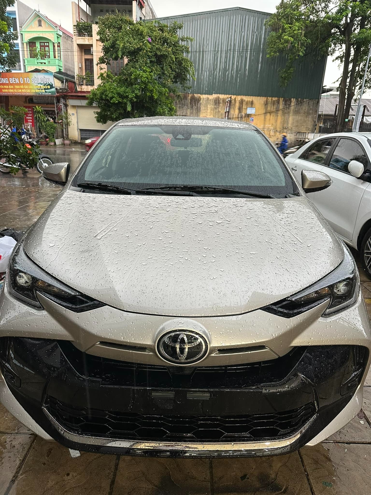 toyota-vios-2023-luot-dau-tien-r (1)