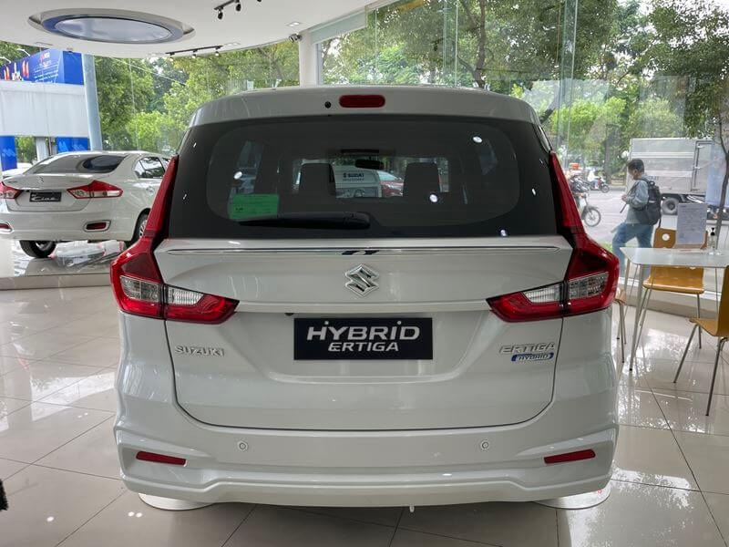 xe-suzuki-ertiga-hybrid-7