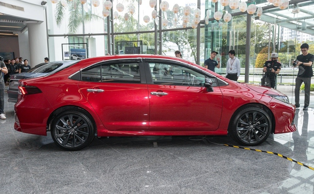 toyota-corolla-altis-gr-sport-3