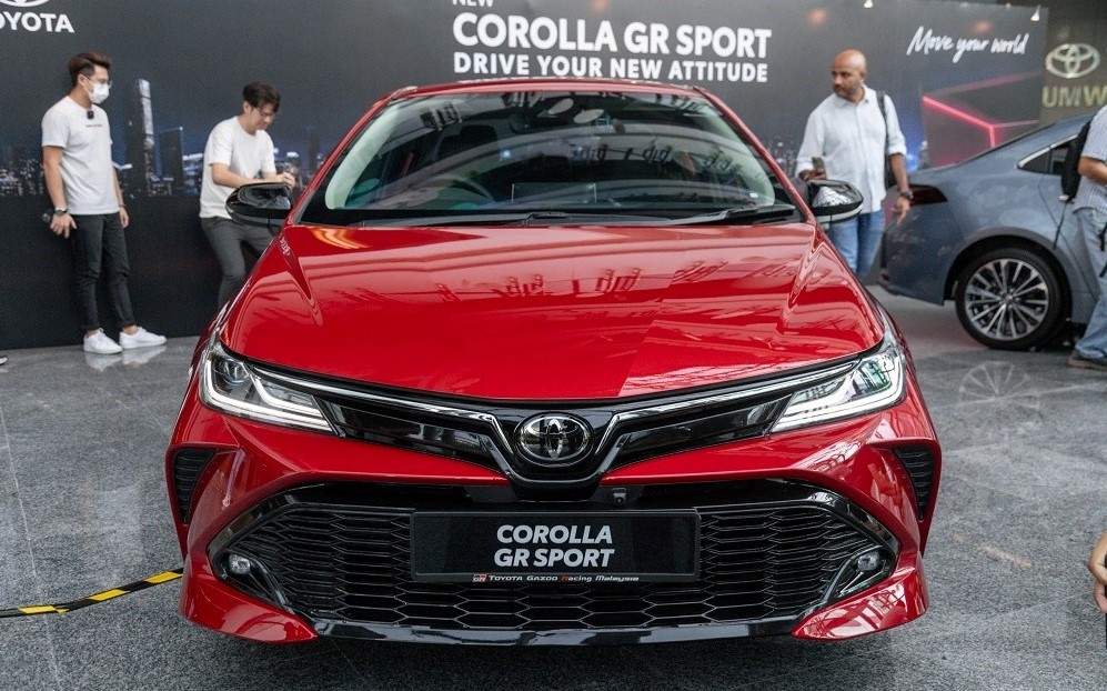 toyota-corolla-altis-gr-sport-4